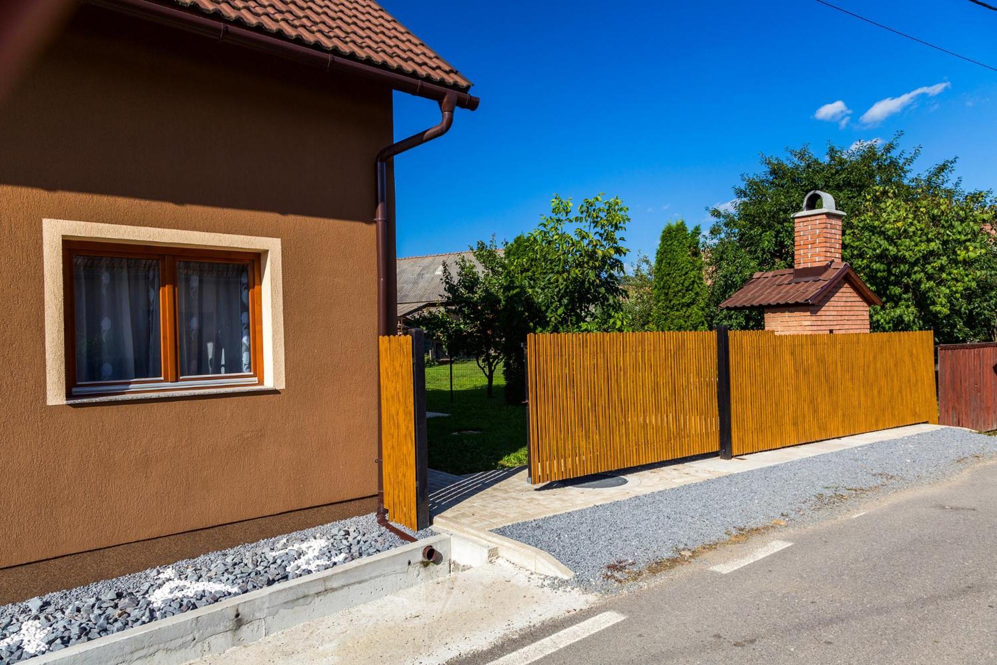 הוילה Lăzarea Eross Kulcsoshaz מראה חיצוני תמונה