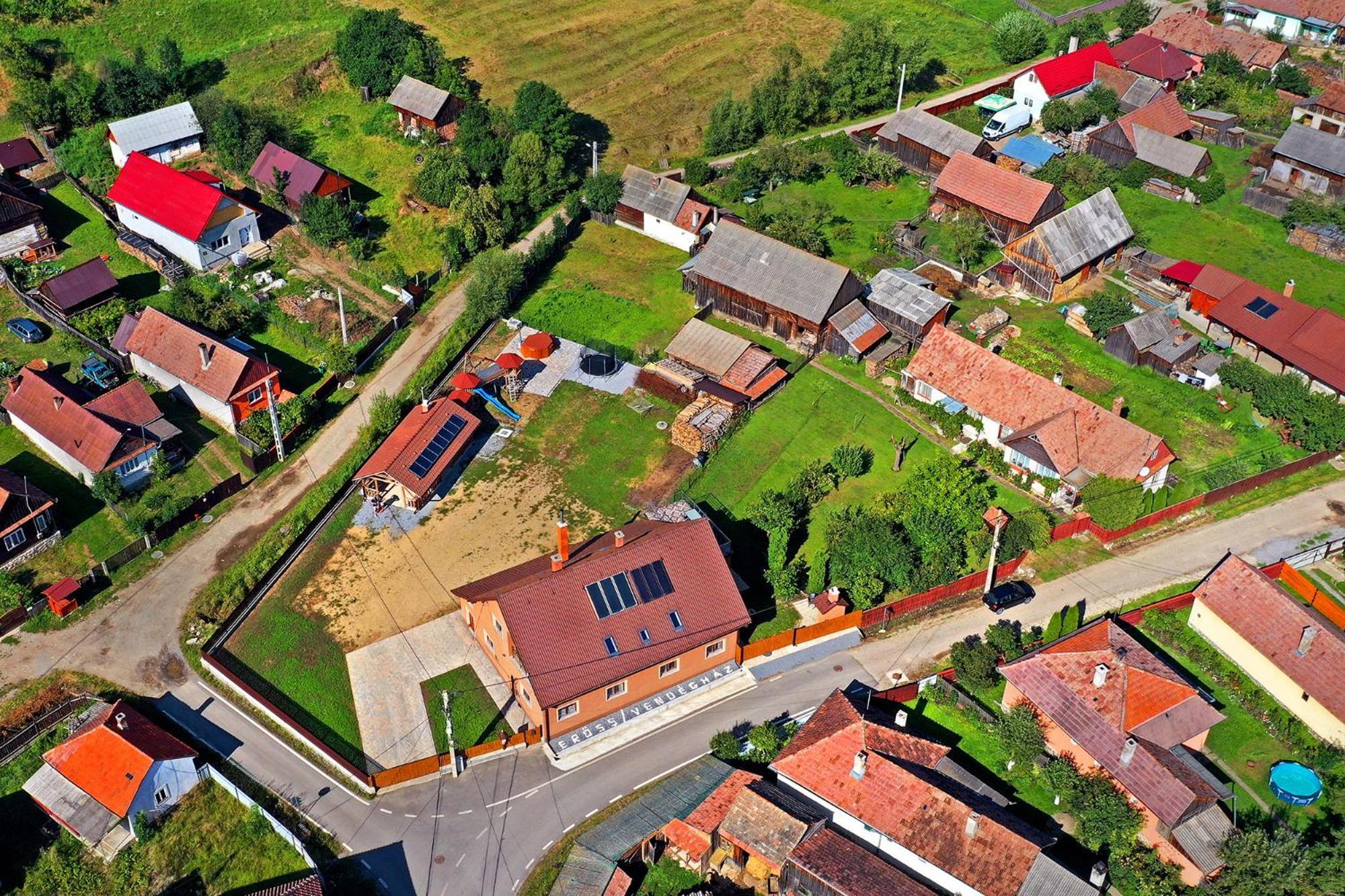 הוילה Lăzarea Eross Kulcsoshaz מראה חיצוני תמונה
